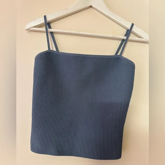 Babaton Contour Ribbed Cami – Size S - Picture 2 of 7